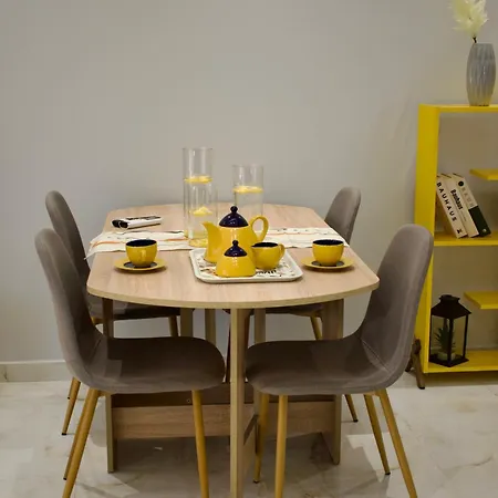 Elegant Breeze アパート *