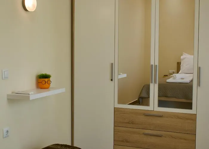 Elegant Breeze * Kavala